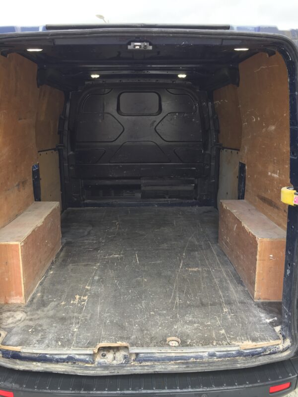 FORD TRANSIT CUSTOM 2.2 TDCI 125ch – Image 11