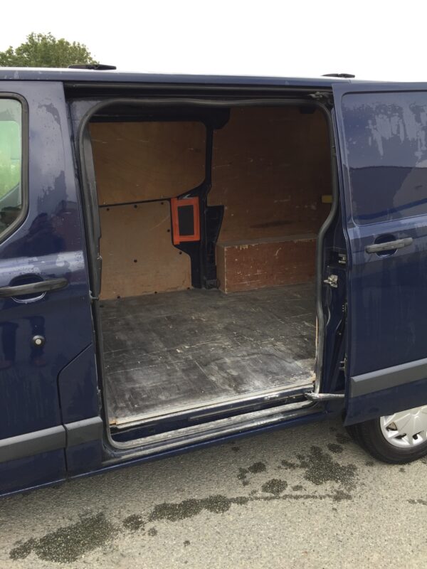 FORD TRANSIT CUSTOM 2.2 TDCI 125ch – Image 9