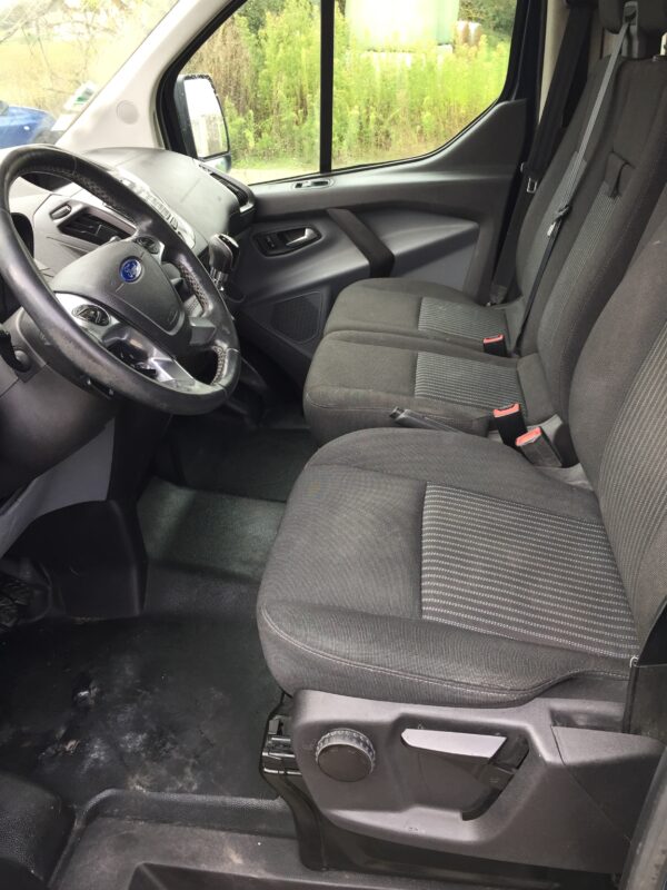 FORD TRANSIT CUSTOM 2.2 TDCI 125ch – Image 7
