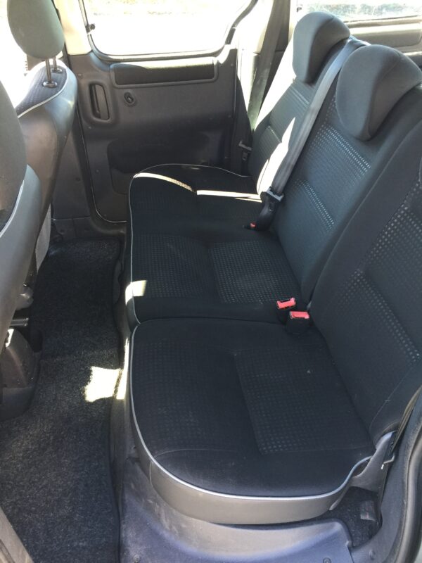 PEUGEOT PARTNER 1.6 HDI Presence 75ch – Image 11