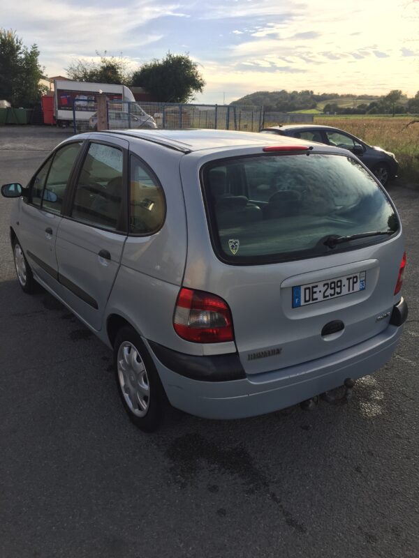 RENAULT SCENIC 1.9 DCI – Image 7
