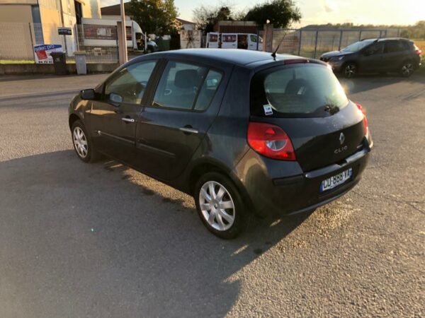 RENAULT CLIO III 1.5DCI 75ch – Image 5