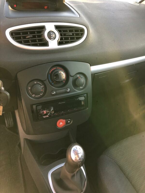 RENAULT CLIO III 1.5DCI 75ch – Image 8