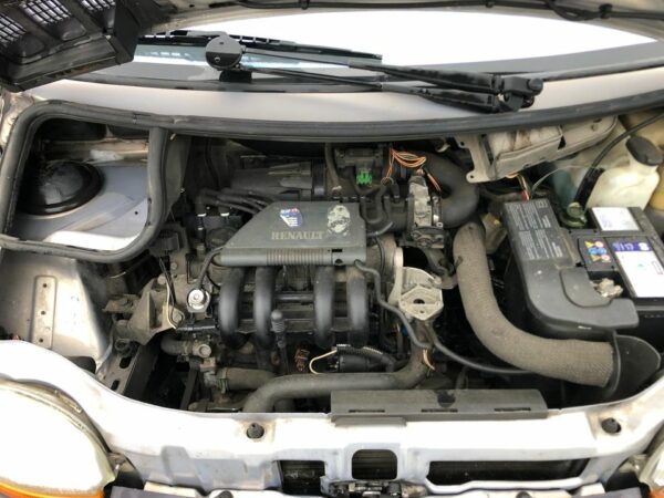 RENAULT TWINGO 1.2 i 60ch – Image 11