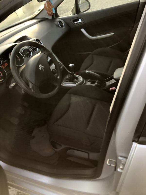 PEUGEOT 308 1.6HDI 90ch – Image 9