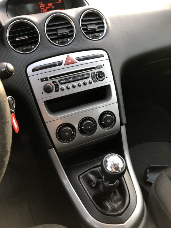 PEUGEOT 308 1.6HDI 90ch – Image 10