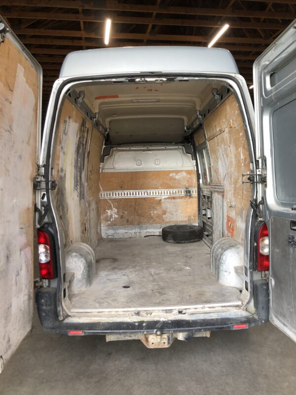 Renault Master L2H2 2.5Dci 150cv – Image 12