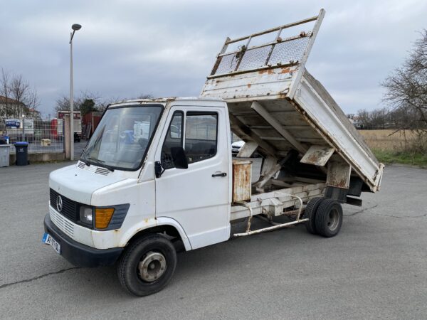 Mercedes 408D Benne