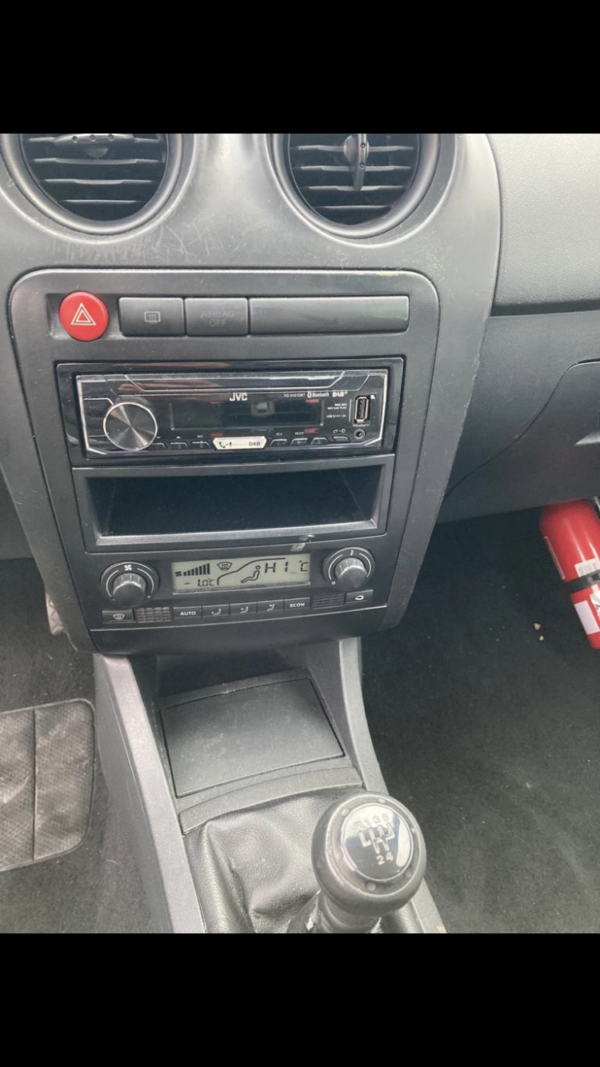 SEAT IBIZA 1.4 TDI 75ch – Image 9