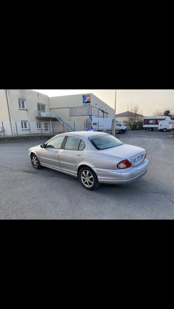 JAGUAR X-TYPE BERLINE 2.0 D 130ch – Image 7