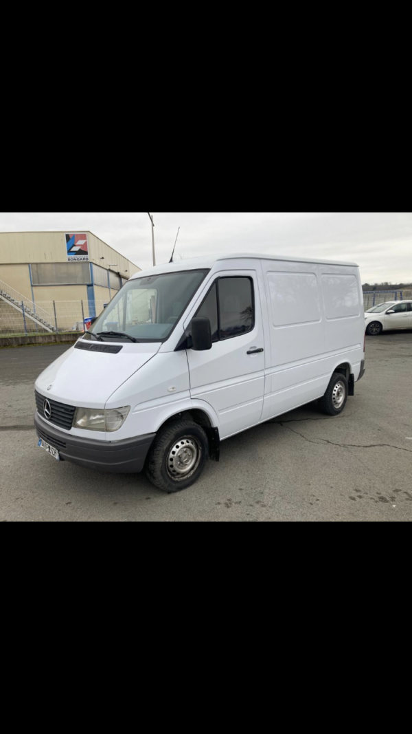 MERCEDES BENZ SPRINTER 208D