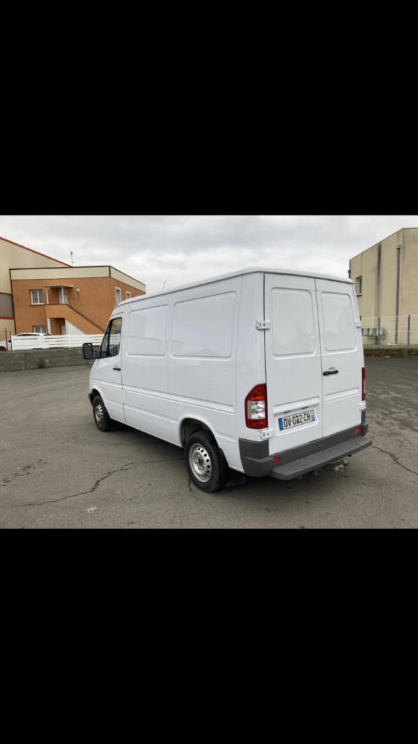 MERCEDES BENZ SPRINTER 208D – Image 7