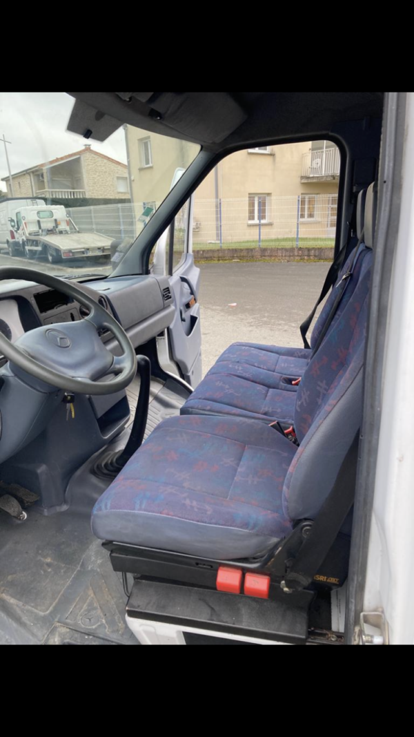MERCEDES BENZ SPRINTER 208D – Image 8