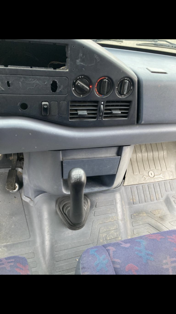MERCEDES BENZ SPRINTER 208D – Image 10