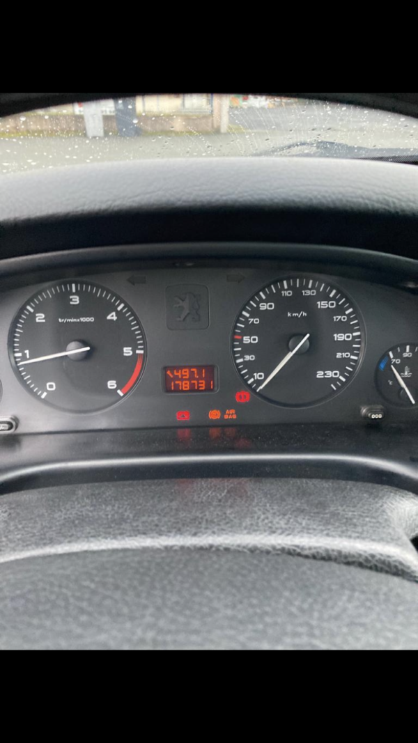 PEUGEOT 406 II 2.0 HDI 109ch – Image 7