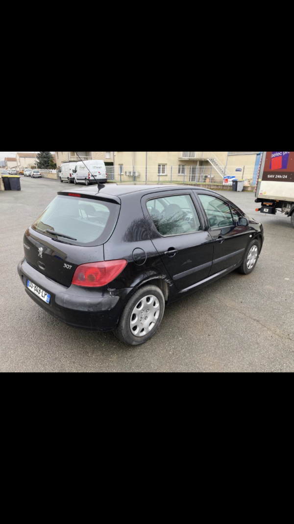 PEUGEOT 307 1.4 i 90ch – Image 5