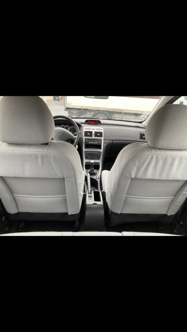 PEUGEOT 307 1.4 i 90ch – Image 14