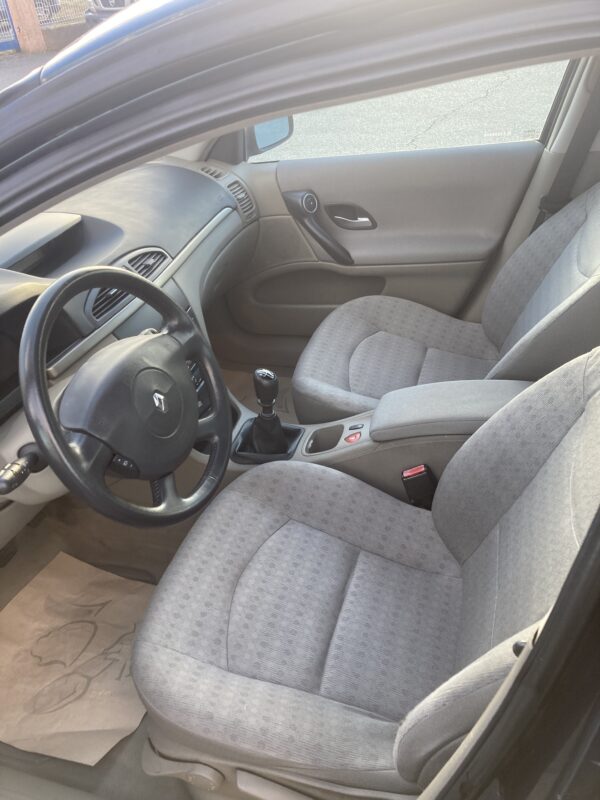 Renault Laguna 1.9 Dci 110cv – Image 8