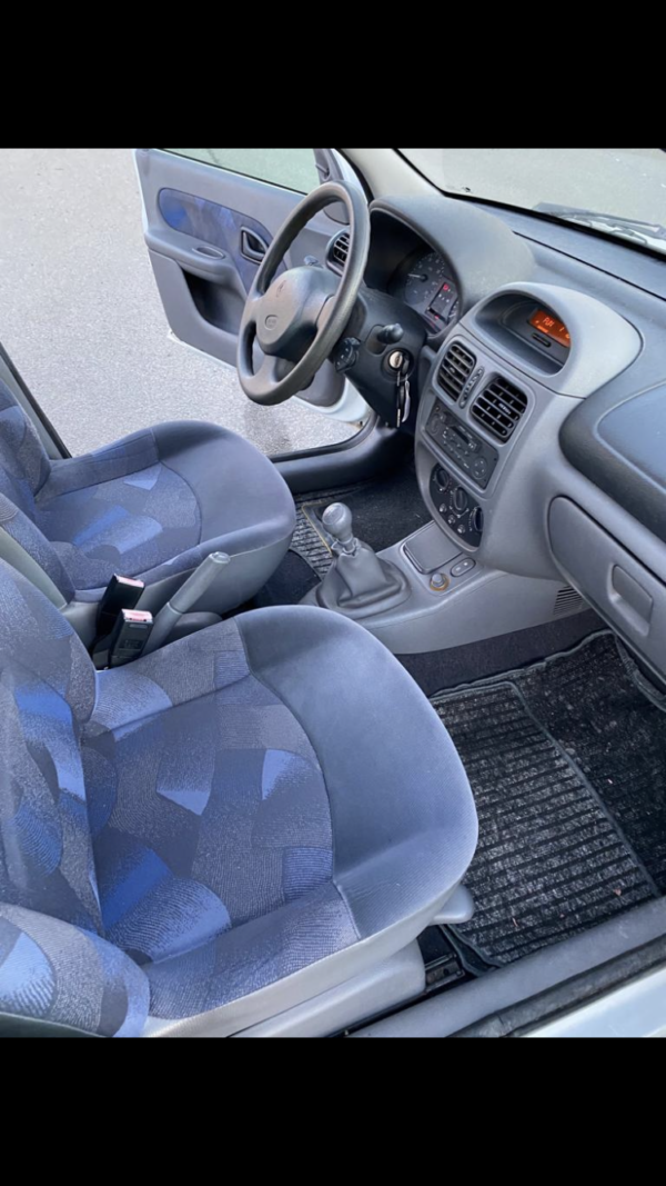 RENAULT CLIO II 1.2 58ch – Image 14