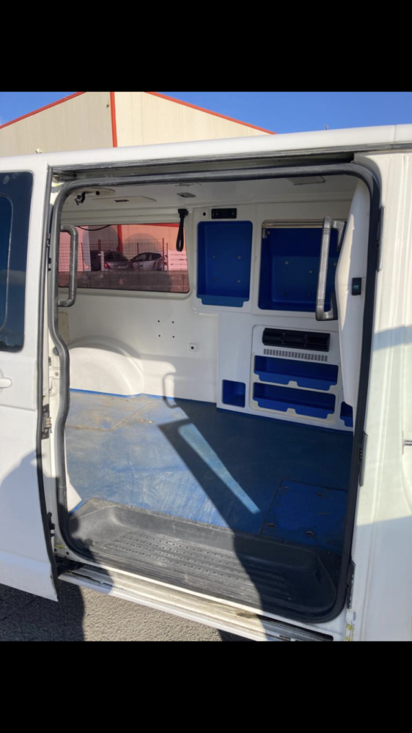 VOLKSWAGEN TRANSPORTER 2.5 TDI 130ch – Image 12
