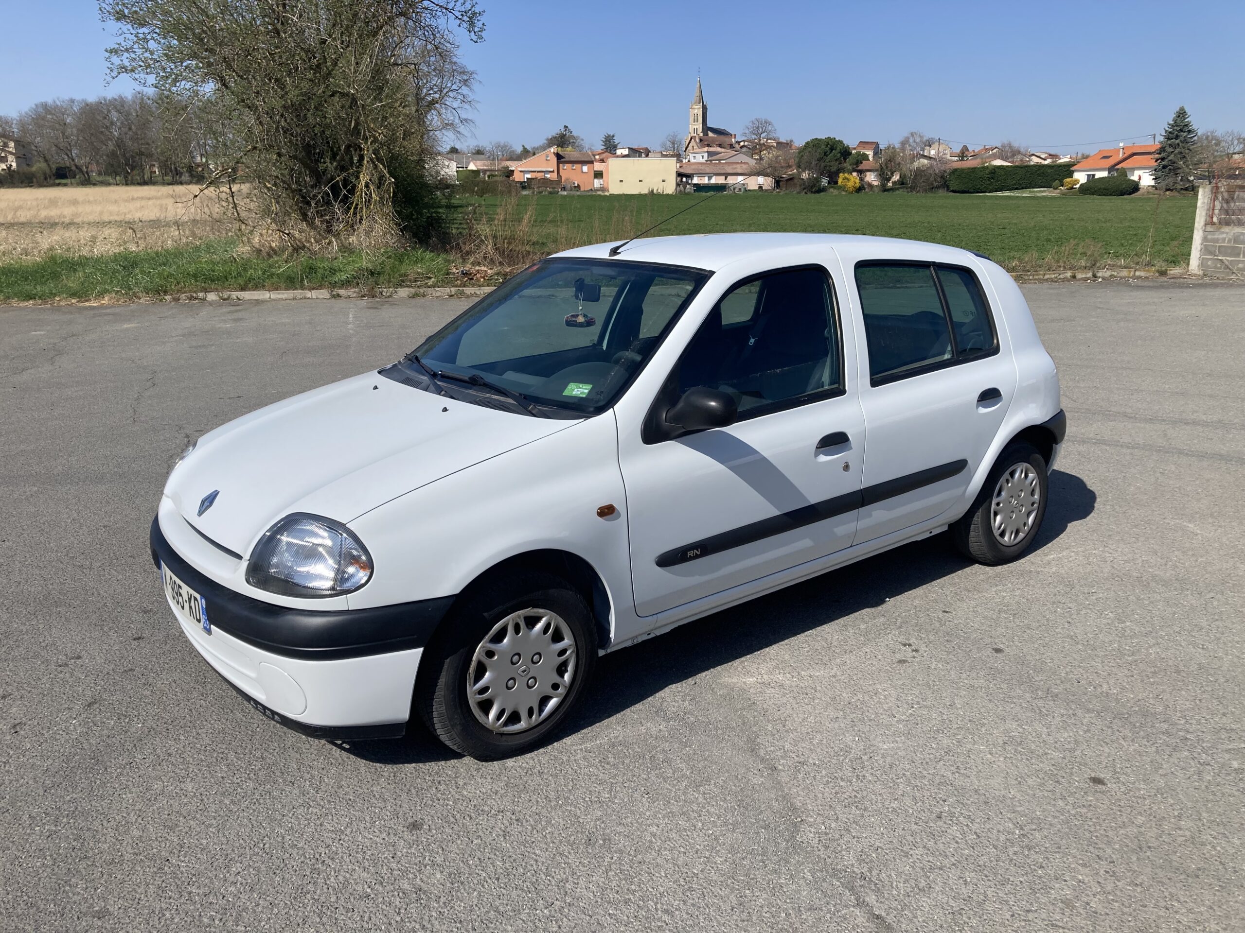 Renault Clio II 1.2i RXE 60cv - MP Négoce