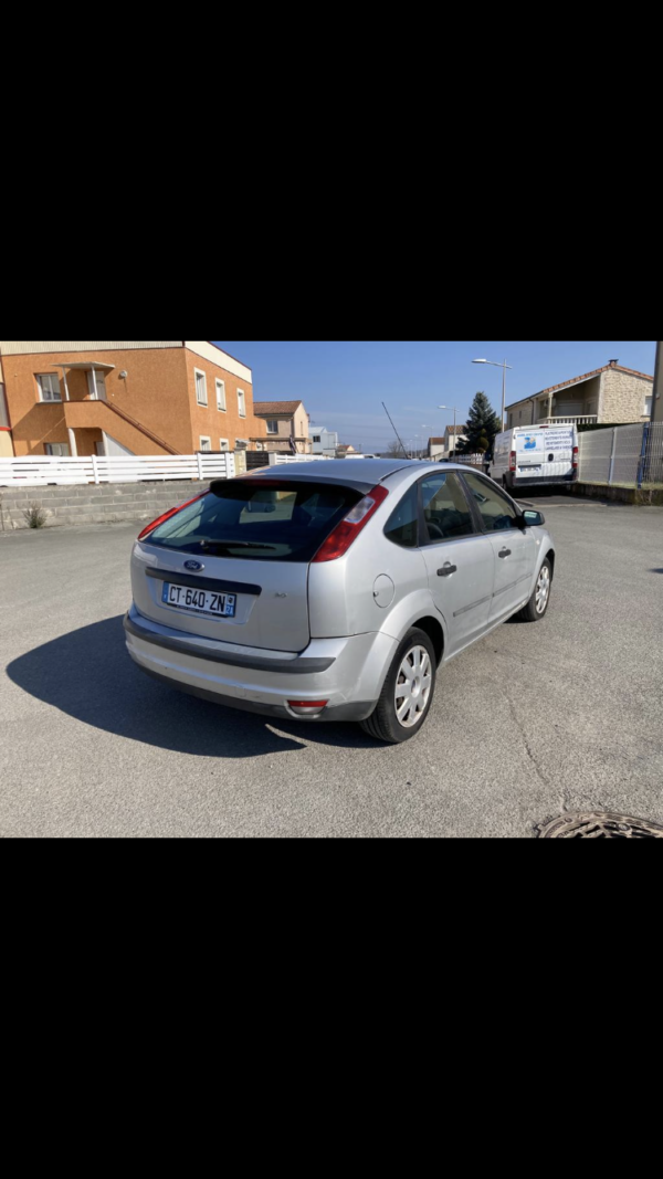 FORD FOCUS 2.0 i 145ch – Image 6