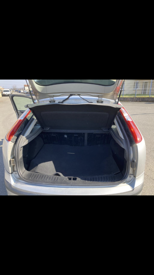 FORD FOCUS 2.0 i 145ch – Image 12