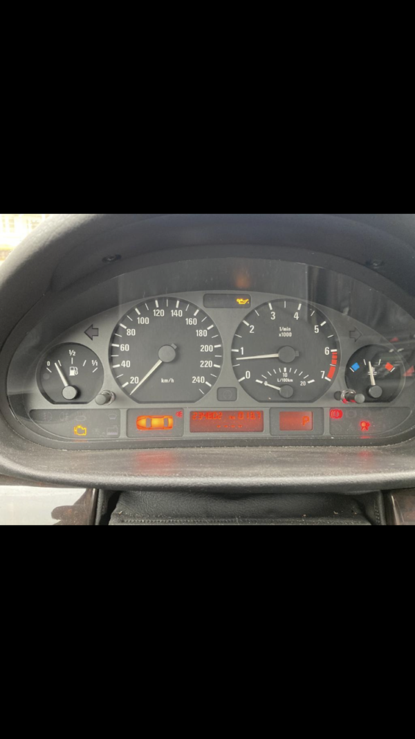BMW 320i 150ch – Image 8