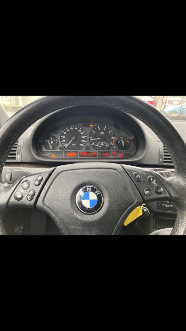 BMW 320i 150ch – Image 9