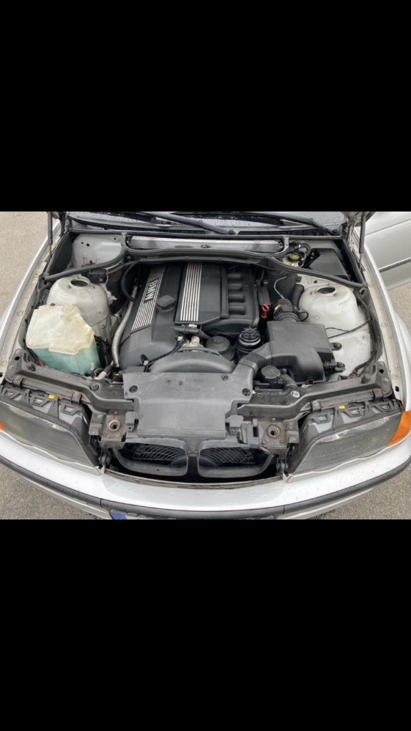 BMW 320i 150ch – Image 16
