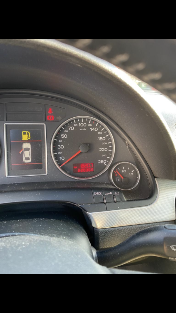 AUDI A4 AVANT 2.0 TDI 16V 140ch – Image 10