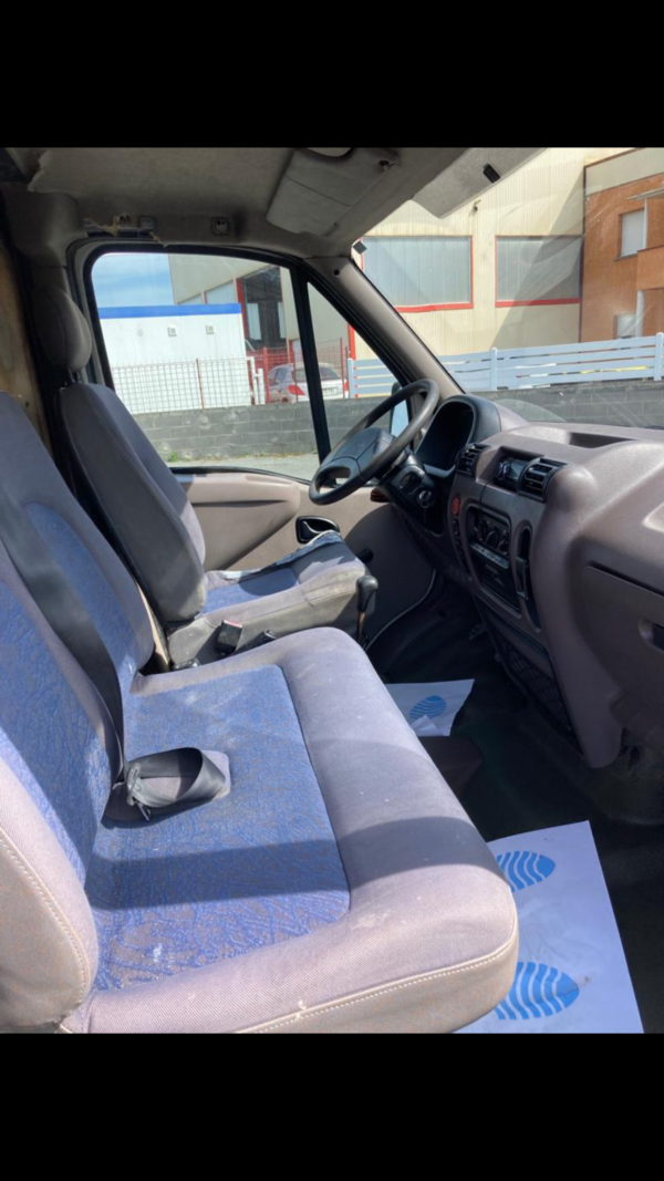 RENAULT MASTER T33 L2H2 2.5D 80cv – Image 10