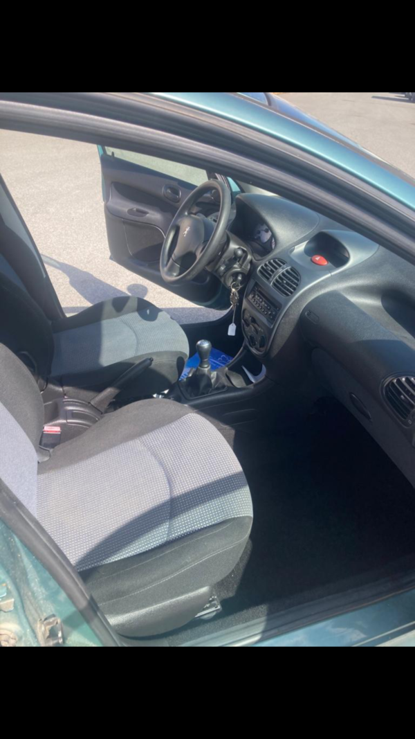 PEUGEOT 206 SW 1.4 i 75cv – Image 12