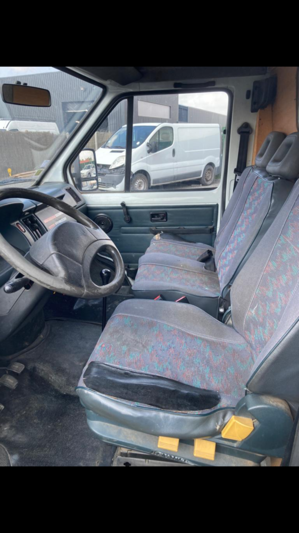 RENAULT TRAFIC 2.1D 64cv – Image 8