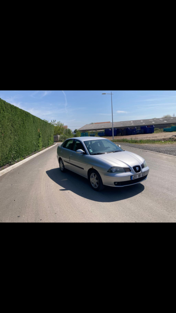 SEAT CORDOBA 1.9 TDI 100cv – Image 2
