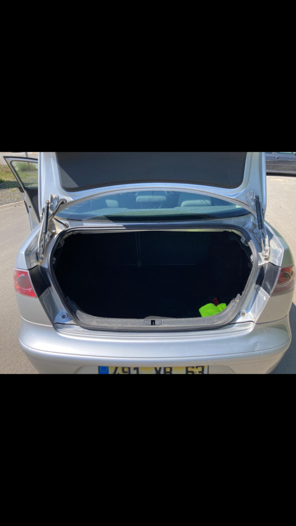 SEAT CORDOBA 1.9 TDI 100cv – Image 12