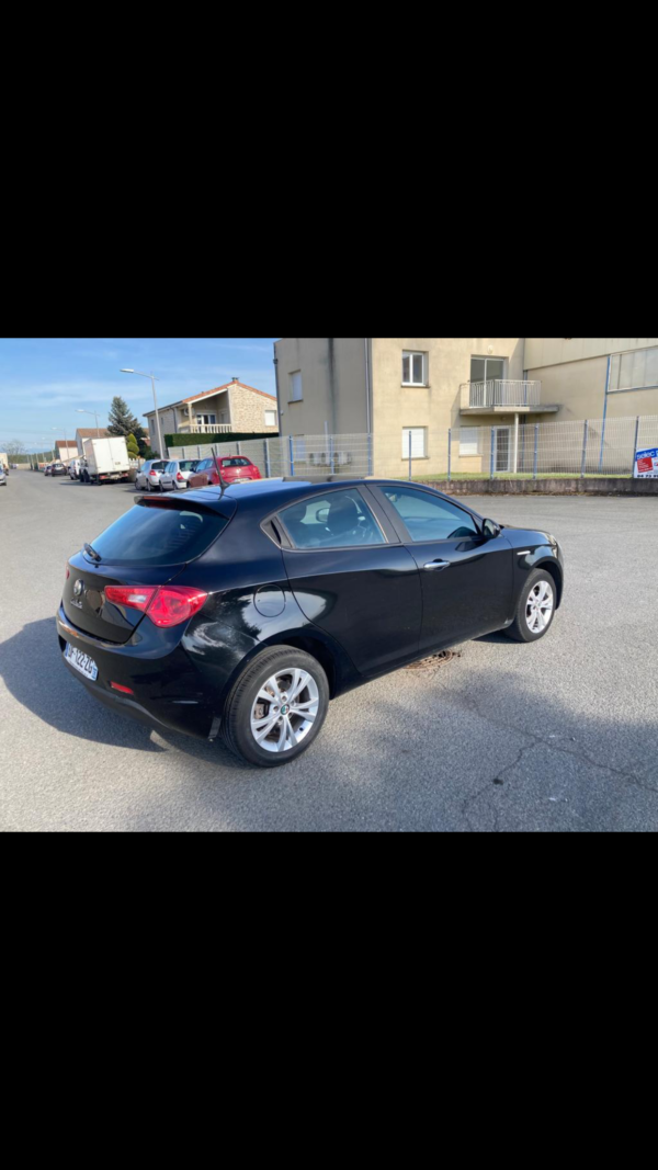 ALFA ROMEO GIULIETTA 1.4 T-Jet 105CV – Image 5