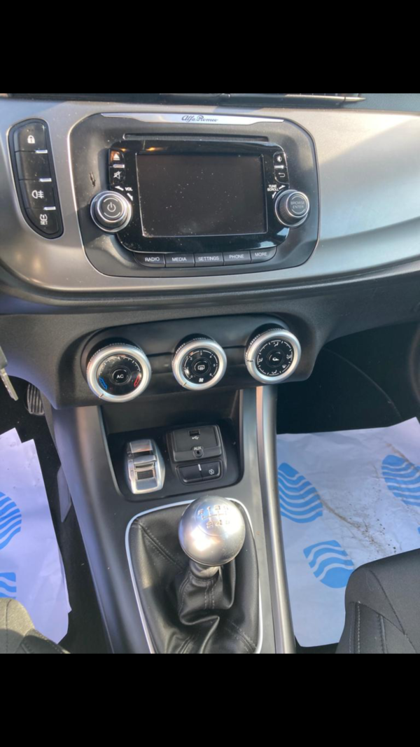 ALFA ROMEO GIULIETTA 1.4 T-Jet 105CV – Image 9