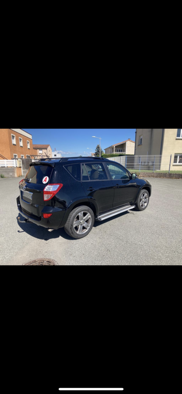 TOYOTA RAV4 2.2 D-4D 150ch – Image 5