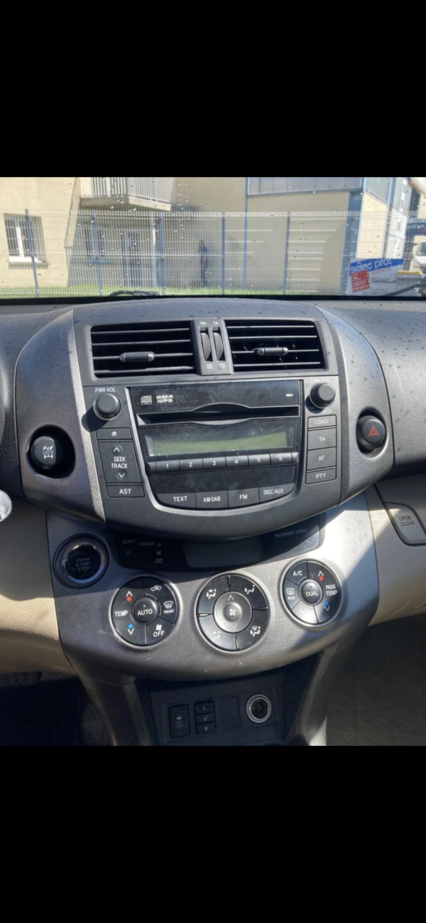 TOYOTA RAV4 2.2 D-4D 150ch – Image 12