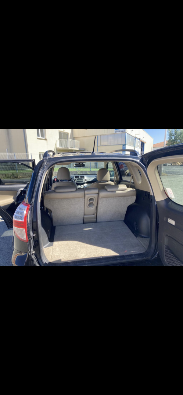 TOYOTA RAV4 2.2 D-4D 150ch – Image 14