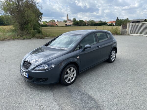 SEAT LEON 2.0 TDI 140cv – Image 2