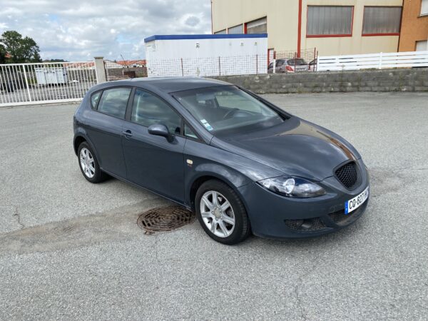 SEAT LEON 2.0 TDI 140cv – Image 4