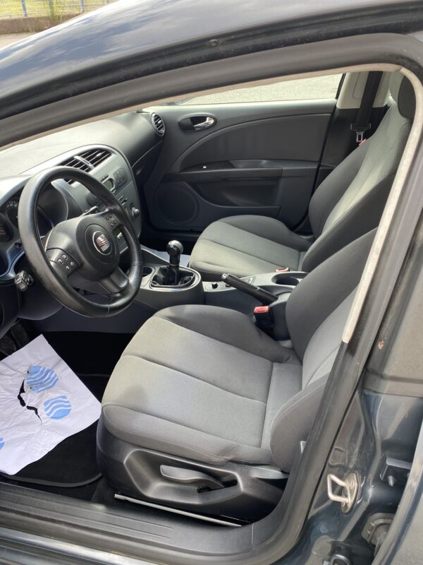 SEAT LEON 2.0 TDI 140cv – Image 7