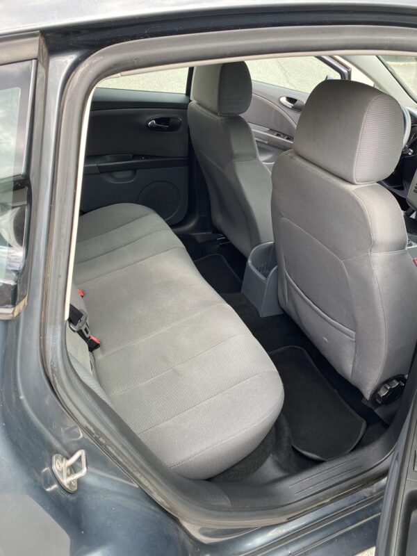 SEAT LEON 2.0 TDI 140cv – Image 10