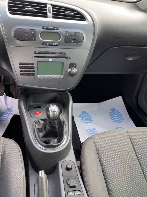 SEAT LEON 2.0 TDI 140cv – Image 13
