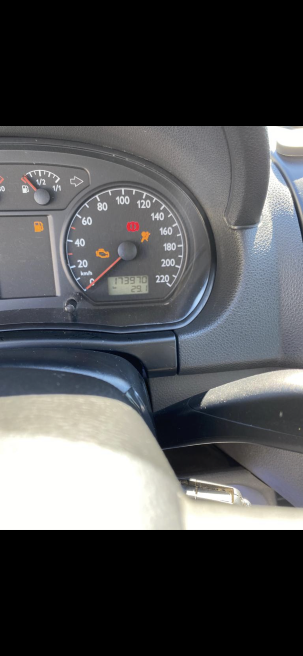 VOLKSWAGEN POLO IV 1.4 i 75cv – Image 9