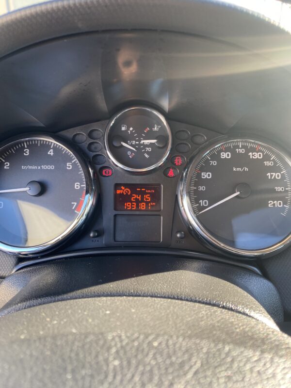 Peugeot 207 1.6 VTI 120cv – Image 8