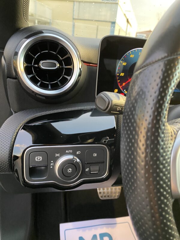 Mercedes Classe A 180d AMG Line 116cv – Image 11