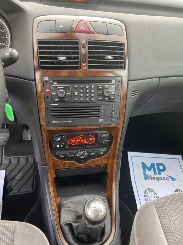 PEUGEOT 307 2.0 Hdi 110cv – Image 9